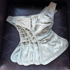 Grovia hybrid diaper shell, snap version
Sold out “Fern” color, set of 6